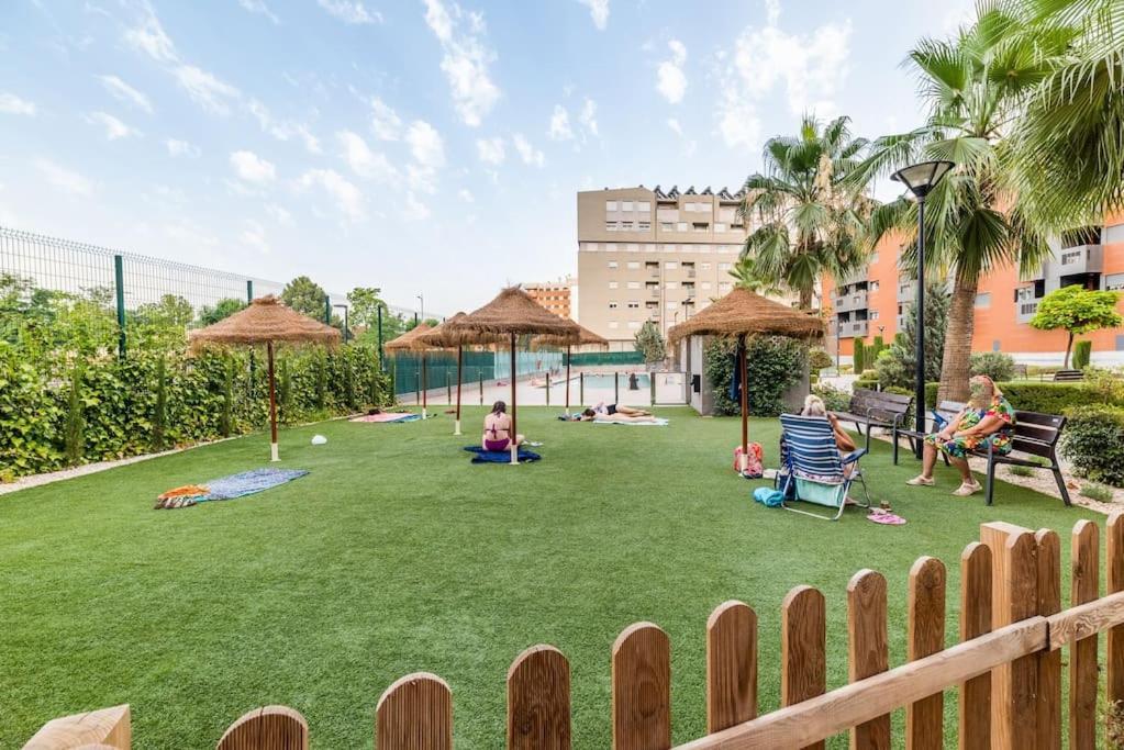 Moderno Apartamento Con Piscina Y Parking Гранада Екстериор снимка